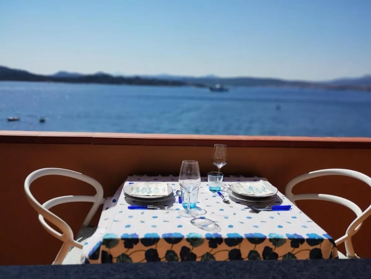 Appartamento La Finestra Sul Mare La Maddalena  0*, La Maddalena (Sassari) Italia